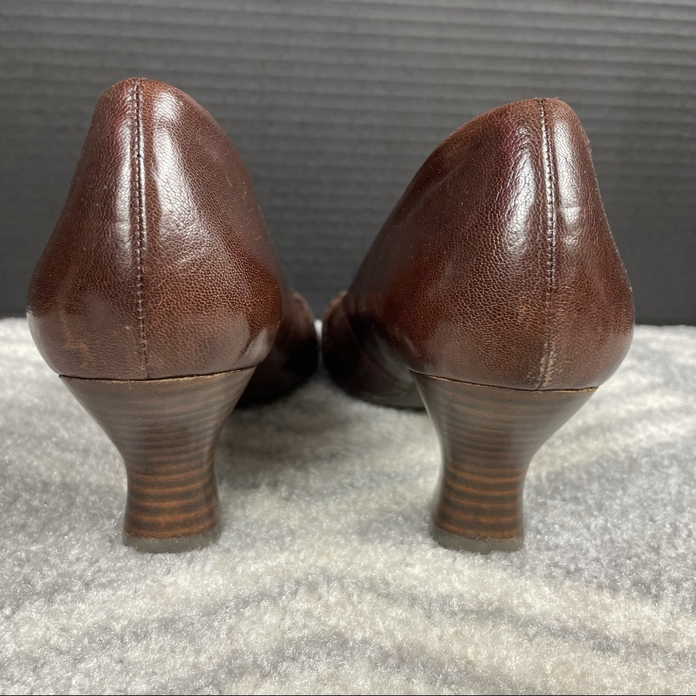 ANTHROPOLOGIE NAYA Daria Leather Rounded Toe Ruffled Button Stacked Wooden Heels - Picture 6 of 9